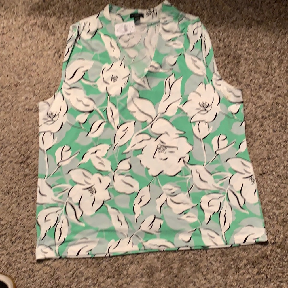 BRAND NEW NEVER WORN